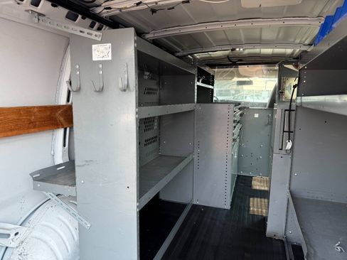 Used 2013 Chevrolet Express 2500 RWD image 14
