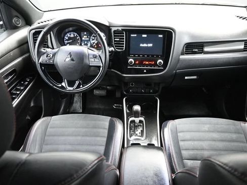 Used 2020 Mitsubishi Outlander LE FWD image 11