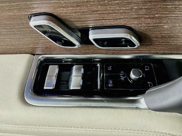 New 2027 Land Rover Range Rover SE AWD/4WD image 18