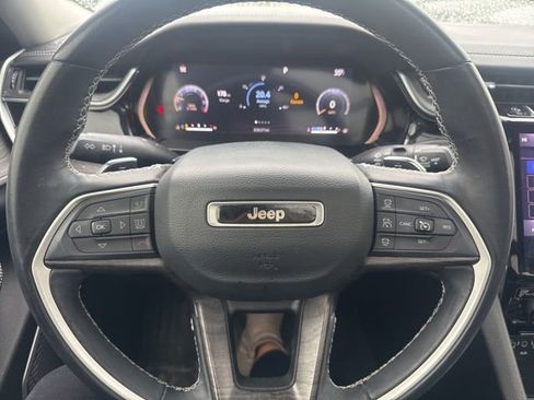 Used 2022 Jeep Grand Cherokee L Limited image 8