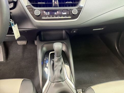 Used 2025 Toyota Corolla LE image 17