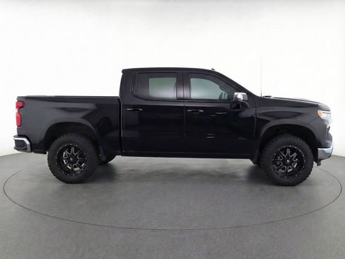 Used 2024 Chevrolet Silverado 1500 LT w/ Protection Package AWD/4WD image 8