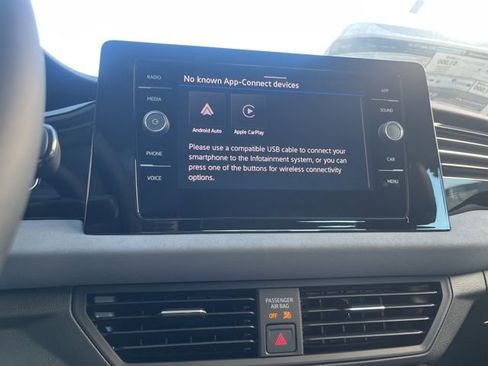 New 2026 Volkswagen Jetta SE FWD image 16
