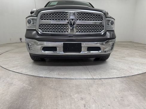 Used 2018 RAM 1500 Laramie w/ Convenience Group image 9