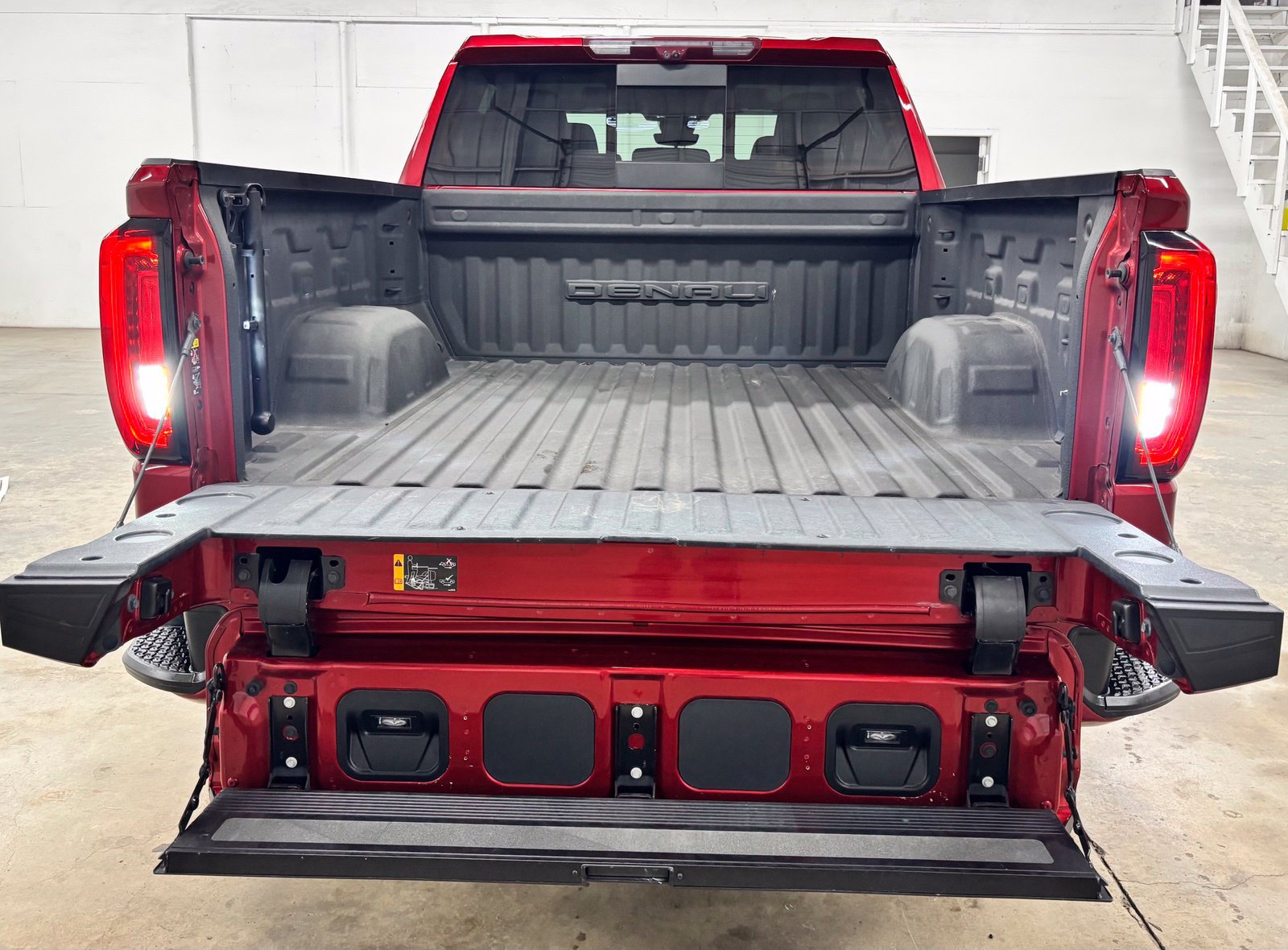 Used 2024 GMC Sierra 1500 Denali w/ Denali Reserve Package AWD/4WD image 26