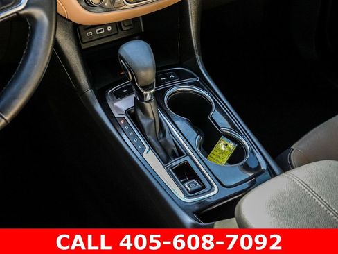 Used 2023 Chevrolet Equinox Premier AWD/4WD image 38