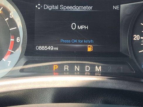 Used 2016 Ford Expedition XLT AWD/4WD image 26