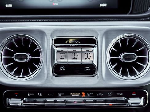 Used 2025 Mercedes-Benz G 63 AMG 4MATIC image 71