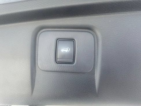Used 2017 Nissan Murano Platinum w/ Platinum Technology Package AWD/4WD image 37
