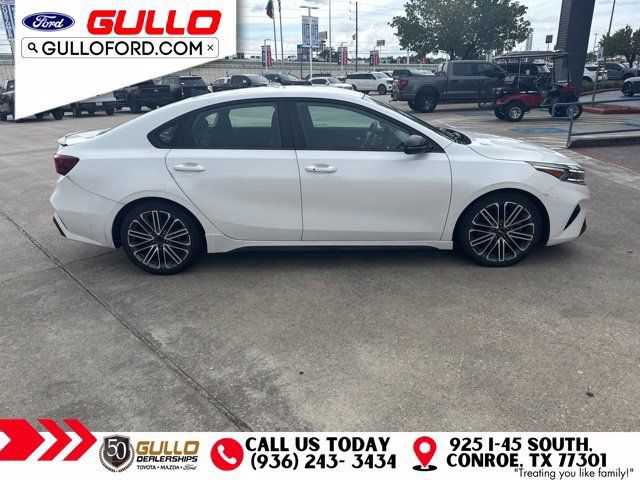 Used 2022 Kia Forte GT w/ GT Technology Package FWD image 4