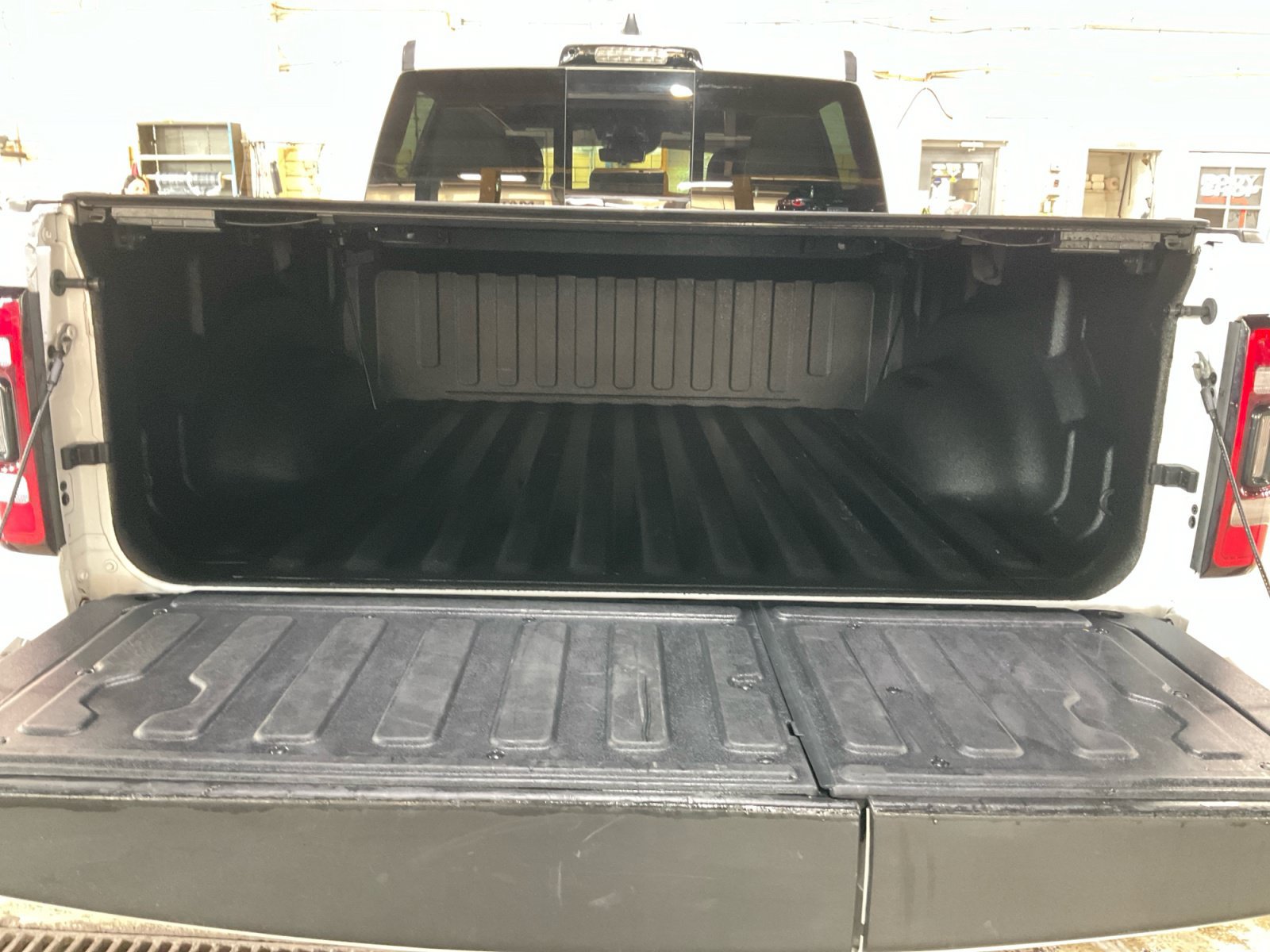 Used 2023 RAM 1500 Limited AWD/4WD image 20