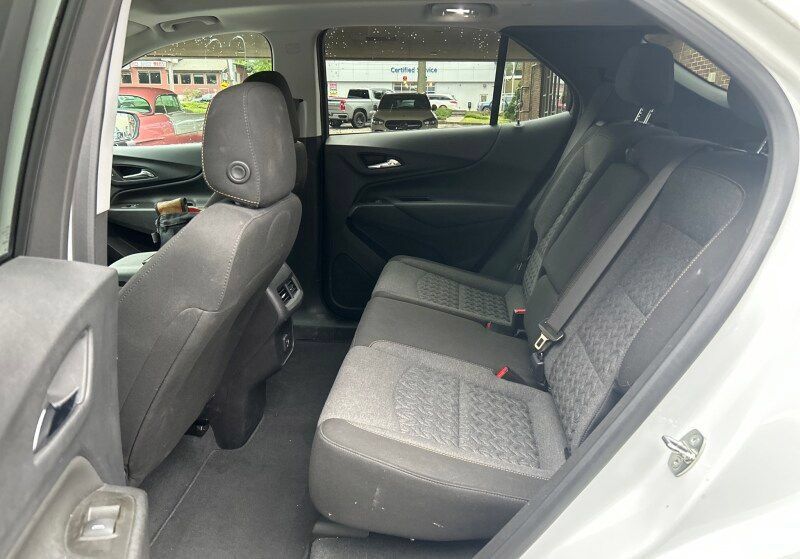 Used 2023 Chevrolet Equinox LT AWD/4WD image 9
