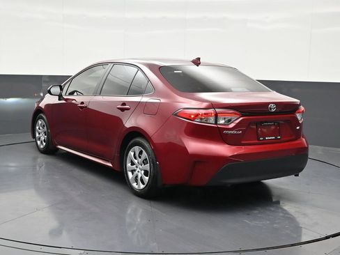 Used 2025 Toyota Corolla LE FWD image 3