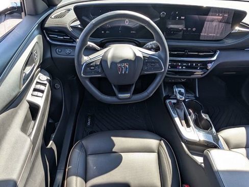 Used 2025 Buick Envista Avenir FWD image 11