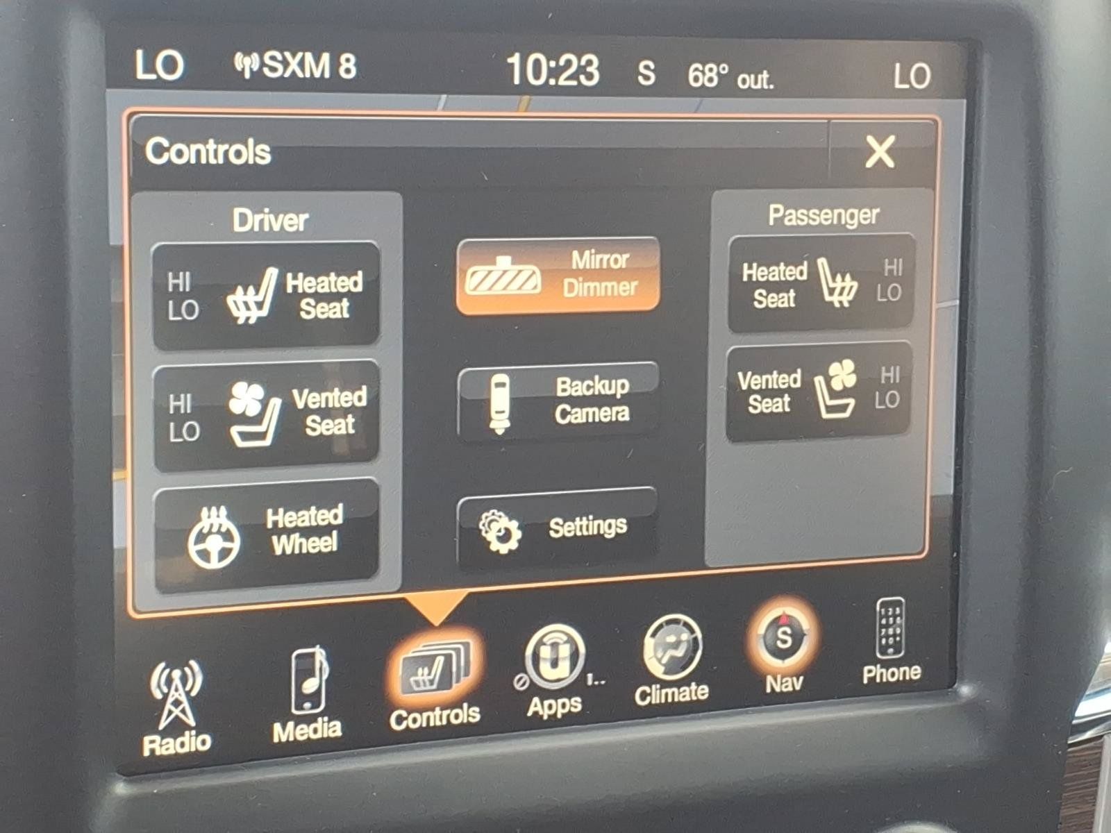 Used 2017 RAM 1500 Laramie w/ Convenience Group AWD/4WD image 18