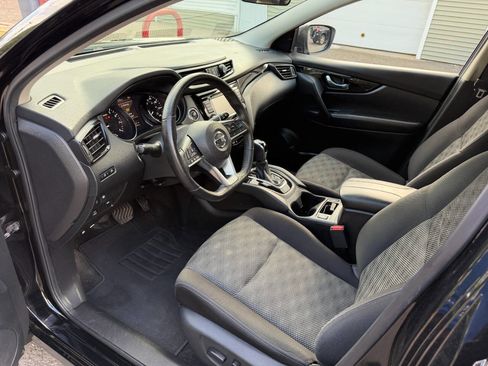 Used 2019 Nissan Rogue Sport SV w/ Technology Package AWD/4WD image 26
