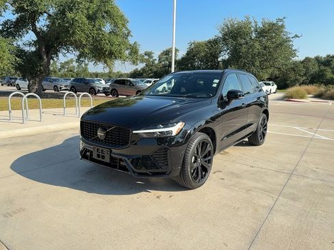 Certified 2025 Volvo XC60 T8 Ultra w/ Climate Package image 2