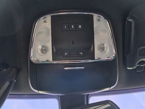 Used 2020 Chrysler 300 S image 30