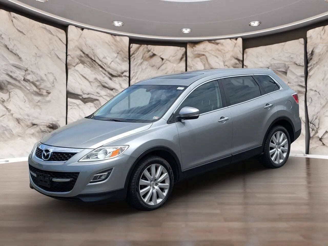 Used 2010 MAZDA CX-9 Grand Touring w/ Moonroof & Bose Audio Pkg FWD image 3