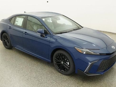New 2026 Toyota Camry SE FWD image 13