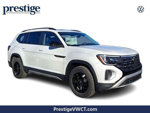 New 2026 Volkswagen Atlas Peak Edition image 1