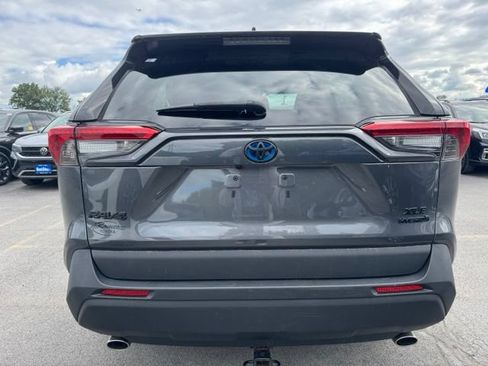 Used 2021 Toyota RAV4 XLE w/ Convenience Package AWD/4WD image 2