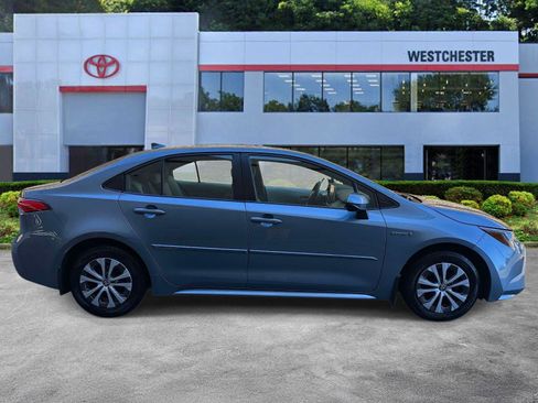 Used 2021 Toyota Corolla LE w/ Carpet Mat Package (TMS) image 2