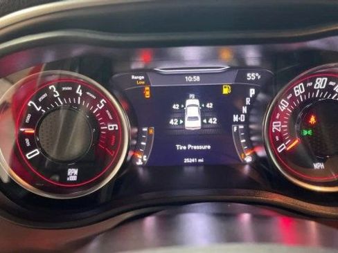 Used 2022 Dodge Challenger GT image 21