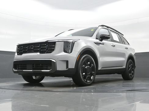 Used 2025 Kia Sorento SX AWD/4WD image 33