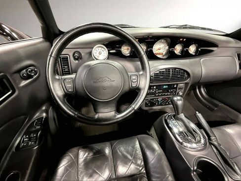 Used 2000 Plymouth Prowler image 8