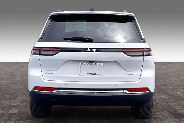 New 2026 Jeep Grand Cherokee Laredo X AWD/4WD image 4