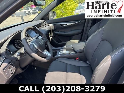 New 2025 INFINITI QX55 Luxe w/ Cargo Package image 18