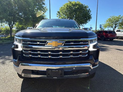Used 2024 Chevrolet Silverado 1500 LTZ w/ Technology Package AWD/4WD image 2