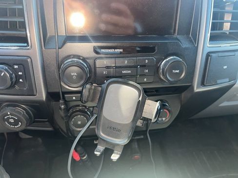 Used 2018 Ford F150 XLT w/ Equipment Group 302A Luxury AWD/4WD image 15