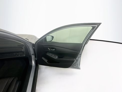 Used 2025 Honda Accord SE image 31