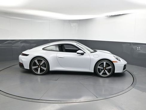 Used 2025 Porsche 911 Carrera image 27