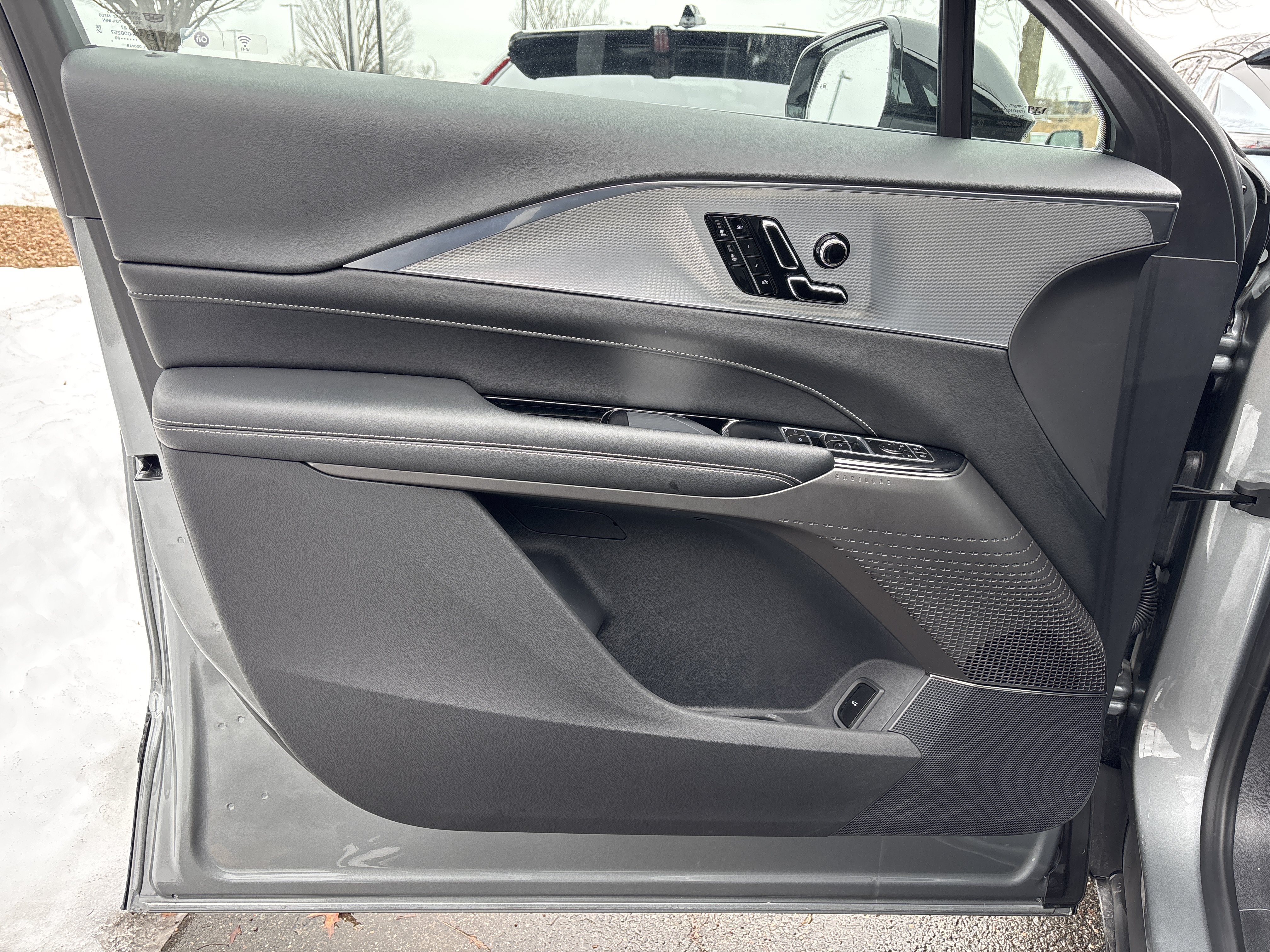 Used 2024 Cadillac Lyriq Tech RWD image 22