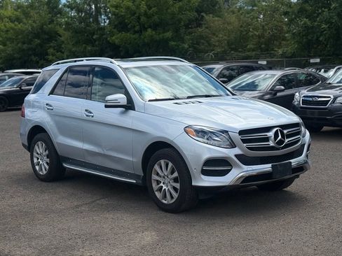 Used 2016 Mercedes-Benz GLE 300d 4MATIC image 1