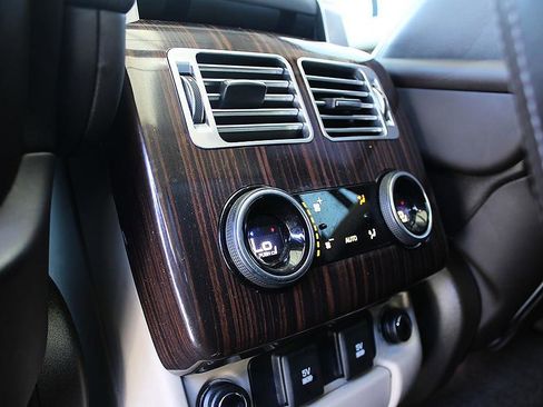 Used 2019 Land Rover Range Rover Autobiography image 13