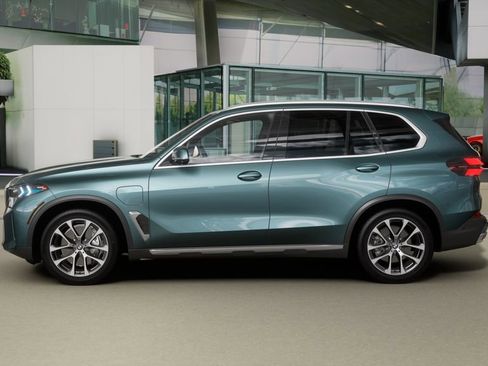 New 2026 BMW X5 xDrive50e image 28