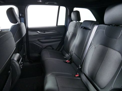 Used 2024 Jeep Grand Cherokee Laredo w/ Luxury Tech Group I image 32