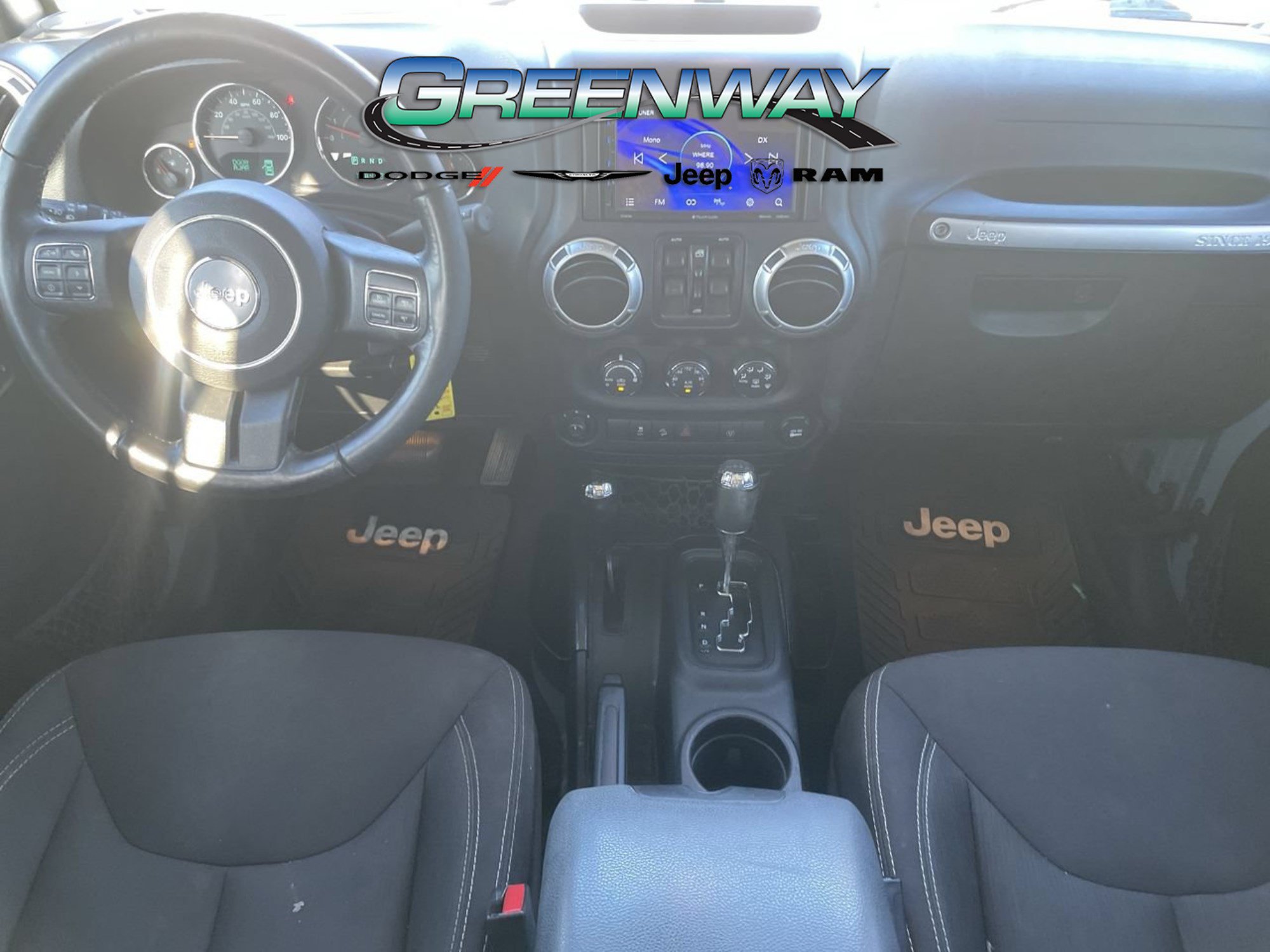 Used 2015 Jeep Wrangler Unlimited Sahara AWD/4WD image 15