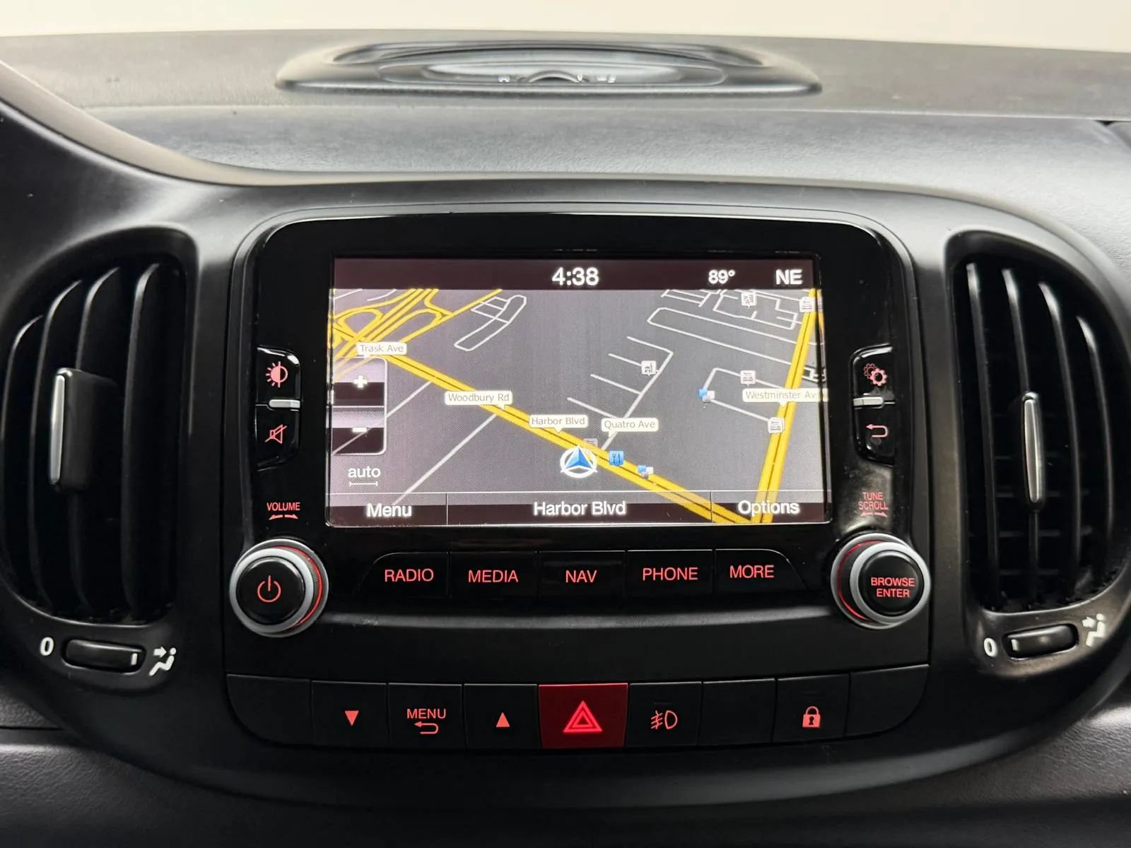 Used 2017 FIAT 500L Trekking FWD image 27
