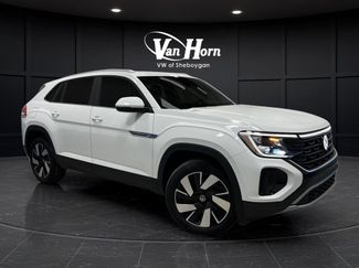 Used 2024 Volkswagen Atlas Cross Sport SE w/ Panoramic Sunroof Package video 1