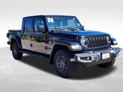Used 2024 Jeep Gladiator Sport w/ Dual Top Group