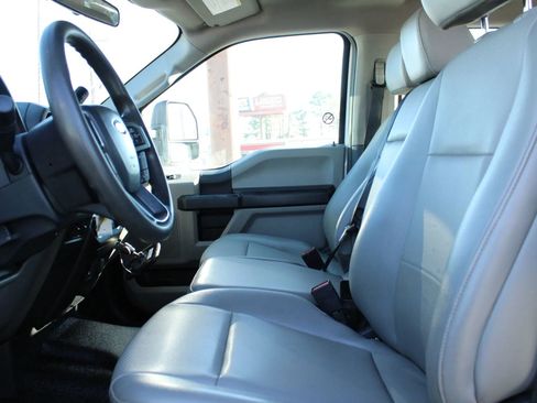 Used 2022 Ford F250 XL w/ Power Equipment Group image 16