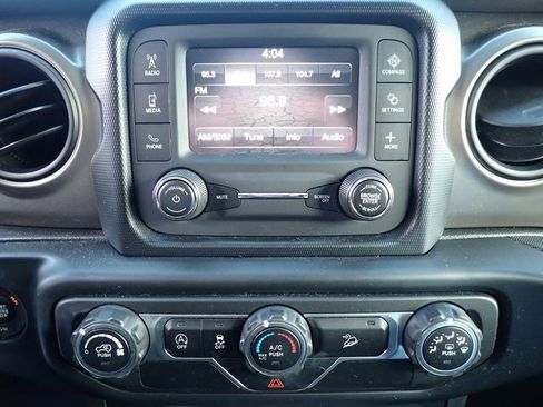 Certified 2019 Jeep Wrangler Sport image 25