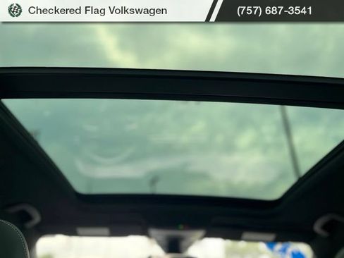 Used 2023 Volkswagen Tiguan SE R-Line FWD image 28