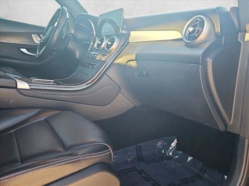 Used 2021 Mercedes-Benz GLC 300 GLC 300 image 24