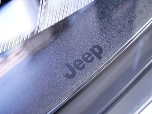 Used 2024 Jeep Compass Latitude image 18